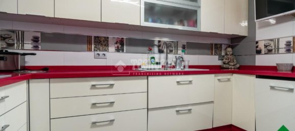 Дом с 3 комнатами в Санта-Фе, Испания № 144963 11