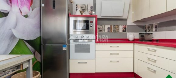 Дом с 3 комнатами в Санта-Фе, Испания № 144963 12