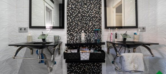 Дом с 3 комнатами в Санта-Фе, Испания № 144963 26