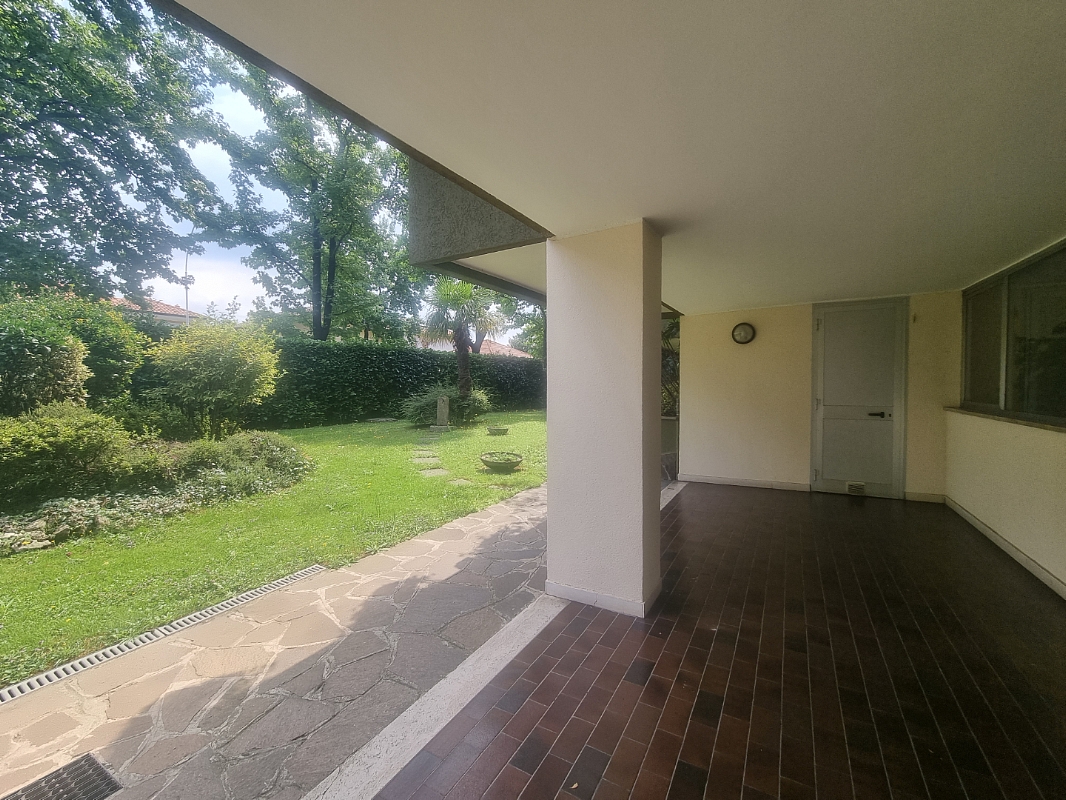 2-Zimmer Penthouse in Cerro Maggiore, Italy, Nr. 286068