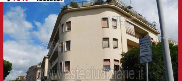 5 bedrooms Apartment in Rome, Italy No. 330860 37