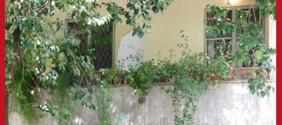 5 bedrooms Apartment in Rome, Italy No. 330860 16