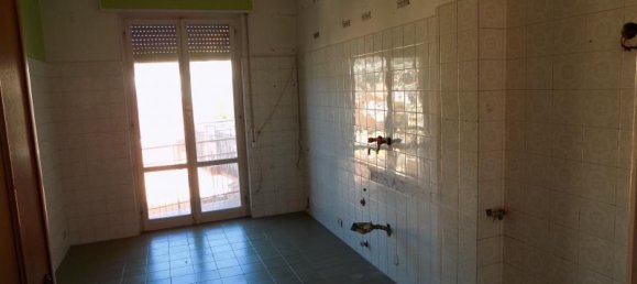 4 rooms Apartment in Imperia, Italy No. 234930 10