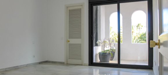 Ático de 3 dormitorios en Marbella, Spain No. 184964 8