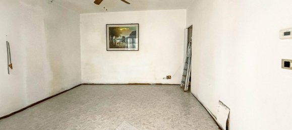 Casa de 3 habitaciónes en Grignasco, Italy No. 236044 6