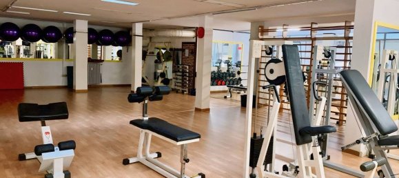 260m² Office in Padua, Italy No. 341423 2