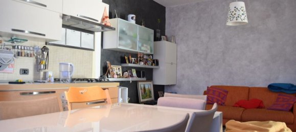 Квартира с 4 комнатами в Новафельтрия, Италия № 75265 8