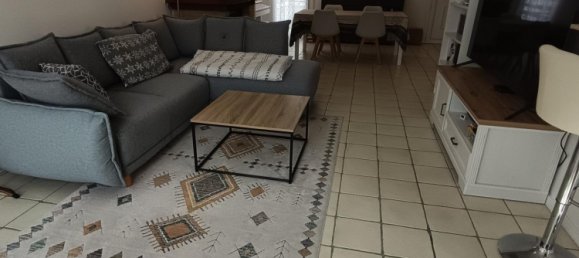 Casa de 3 dormitorios en Cergy, France No. 335018 2