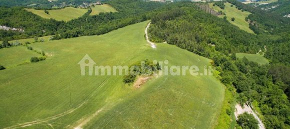 3 Schlafzimmer Haus in Belforte all'Isauro, Italy, Nr. 260240 20