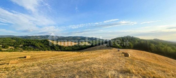 3 Schlafzimmer Haus in Belforte all'Isauro, Italy, Nr. 260240 9