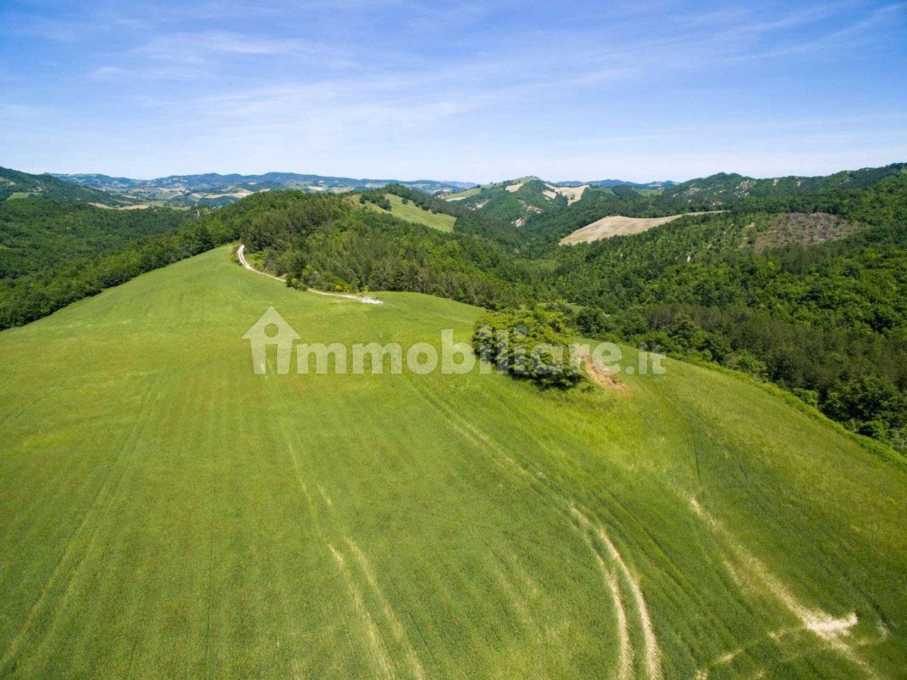 3 Schlafzimmer Haus in Belforte all'Isauro, Italy, Nr. 260240
