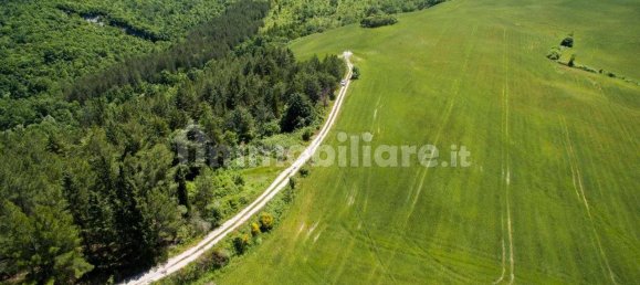 3 Schlafzimmer Haus in Belforte all'Isauro, Italy, Nr. 260240 25