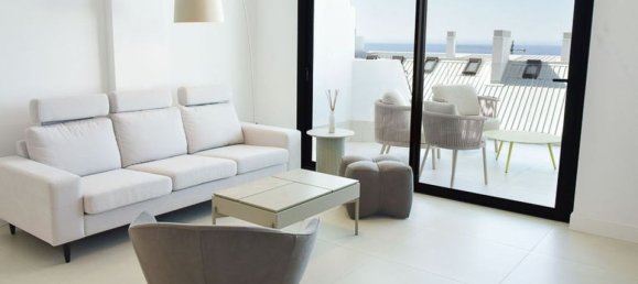 3 bedrooms Apartment in Fuengirola, Spain No. 179934 2