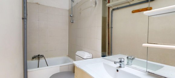1 bedroom Apartment in Paris, France No. 276393 10