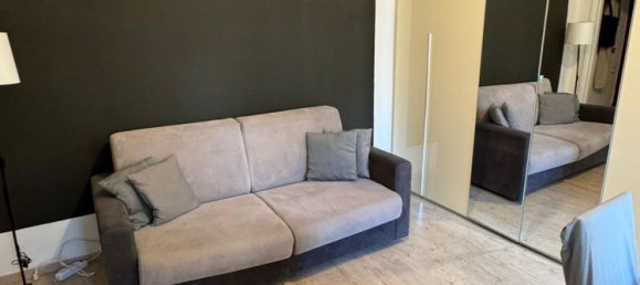 Studio in Milan, Italy No. 339025 8