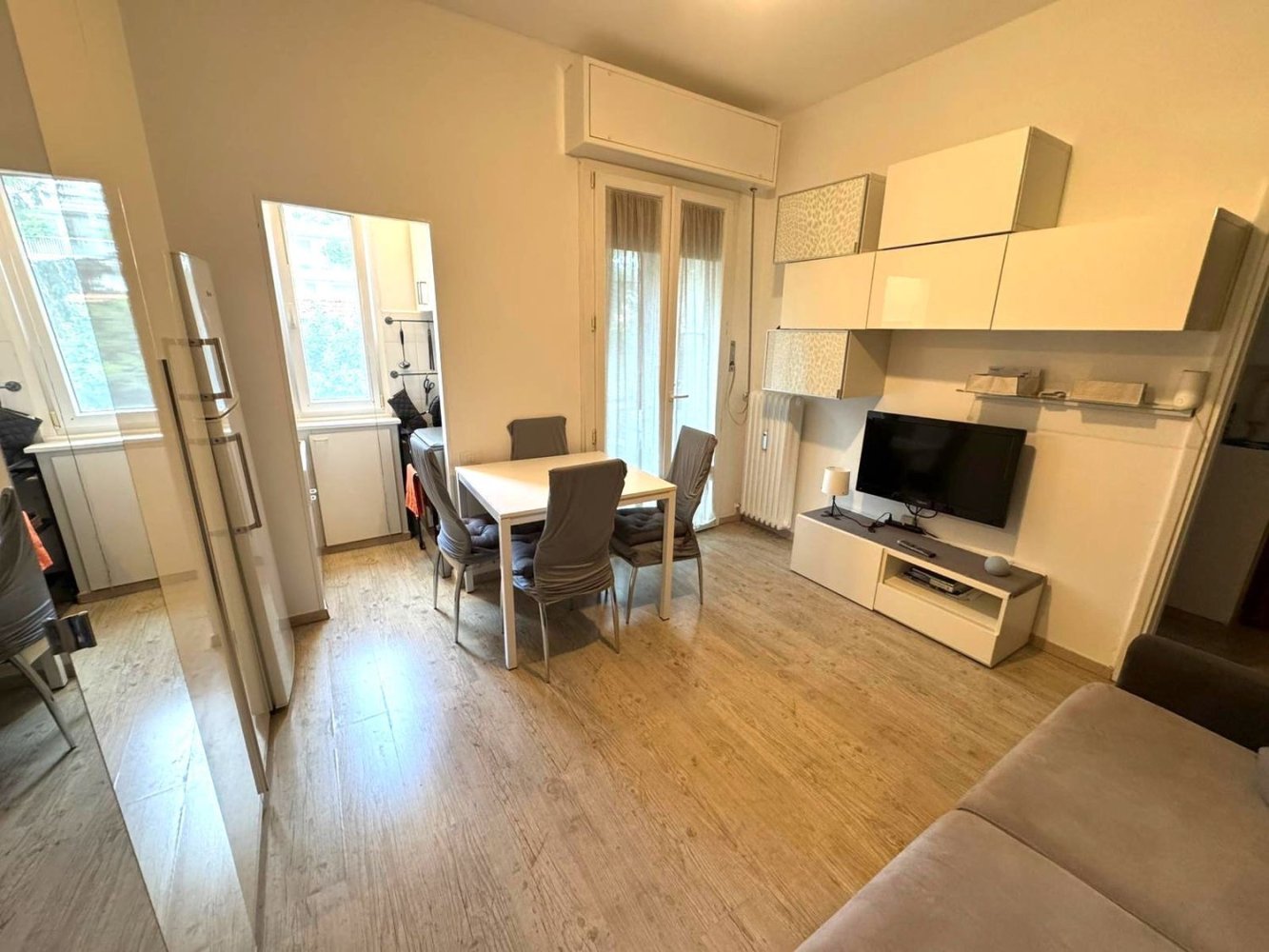 Studio in Milan, Italy No. 339025