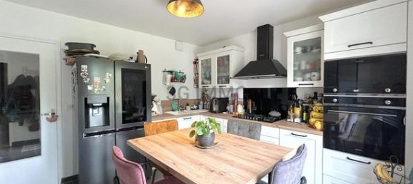 3 bedrooms House in Coubron, France No. 356383 6