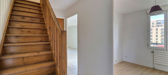 2 Schlafzimmer Wohnung in Puteaux, France, Nr. 146577 5