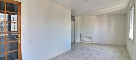 2 Schlafzimmer Wohnung in Puteaux, France, Nr. 146577 4