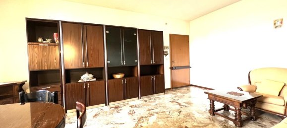 3 rooms Apartment in Crevalcore, Italy No. 162782 6