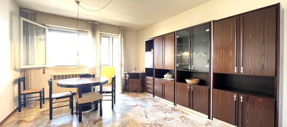 3 rooms Apartment in Crevalcore, Italy No. 162782 5