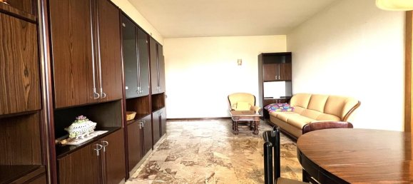 3 rooms Apartment in Crevalcore, Italy No. 162782 7