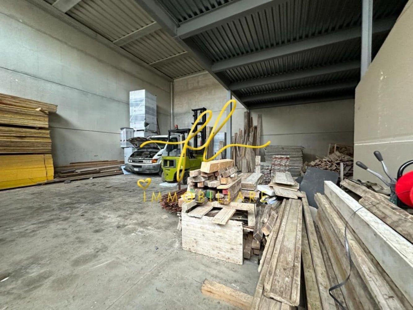 200m² Warehouse in Rosignano Marittimo, Italy No. 81288