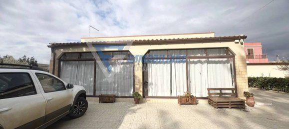 2 bedrooms Villa in Syracuse, Italy No. 279916 3