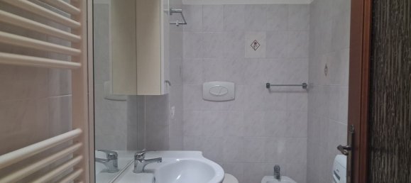 2-salle Appartement à Voghera, Italy No. 332698 5