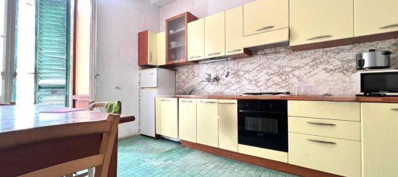 4 bedrooms Apartment in Florence, Italy No. 362506 3