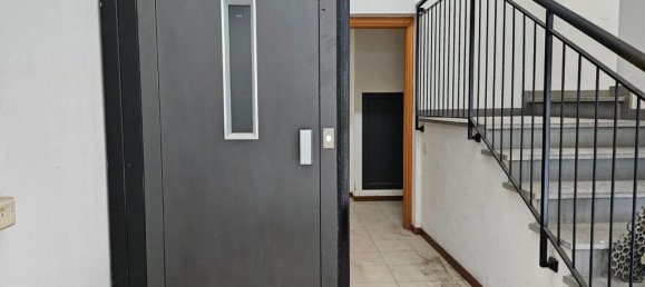 720m² Office in Borgo San Lorenzo, Italy No. 365085 13