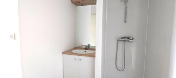 1 bedroom Apartment in Nantes, France No. 337709 7