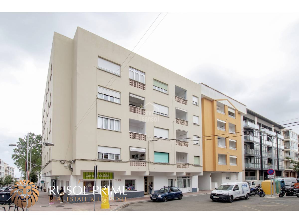 Apartamento de 3 dormitorios en Mahon, Spain No. 5113