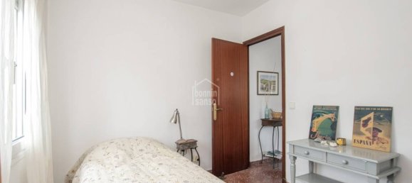 Apartamento de 3 dormitorios en Mahon, Spain No. 5113 13
