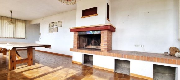 7 bedrooms House in Ponsacco, Italy No. 365066 9