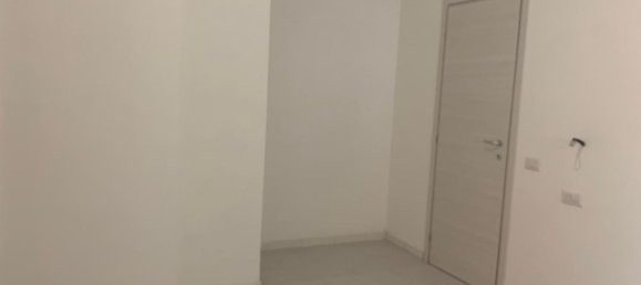 2 rooms Apartment in Rome, Italy No. 69708 10
