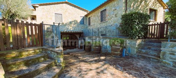 5 bedrooms House in Tuoro sul Trasimeno, Italy No. 54190 3