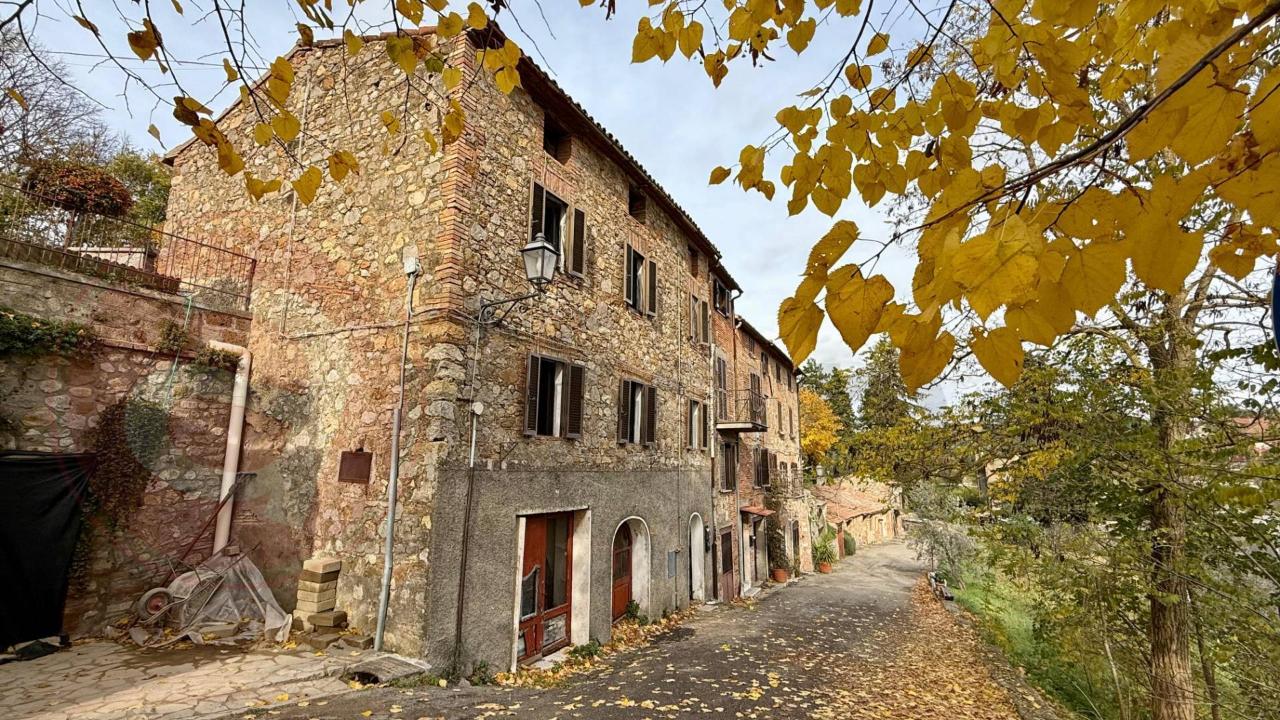 2-Zimmer Gebäude in Ficulle, Italy, Nr. 70219