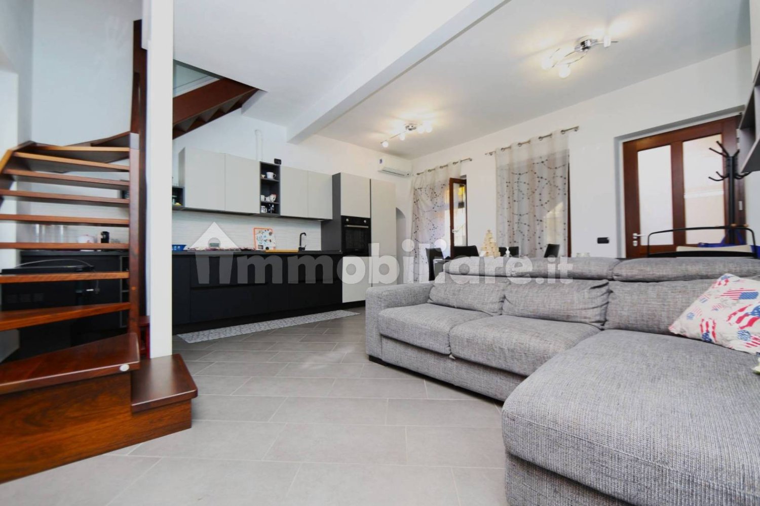 Apartamento T2 em San Vittore Olona, Italy N.º 60966