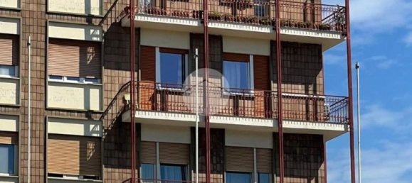 4 rooms Apartment in Rivoli, Italy No. 285888 2