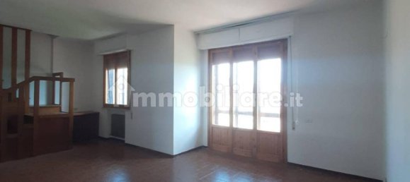 Apartamento de 2 dormitorios en Siena, Italy No. 168768 2