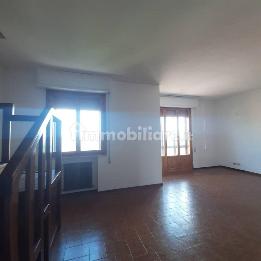 Apartamento de 2 dormitorios en Siena, Italy No. 168768