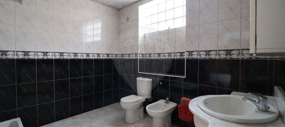 2 chambres Maison à Arrifana, Portugal No. 172651 9