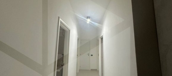 2 bedrooms Apartment in Bari, Italy No. 21775 2