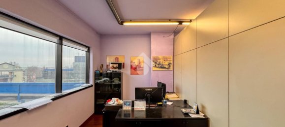 75m² Office in Crema, Italy No. 138191 3