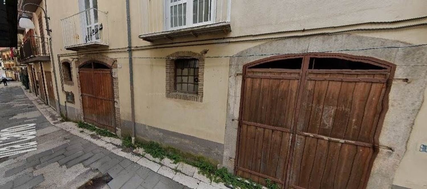 Propriété commerciale à Atripalda, Italy 70m² No. 173446