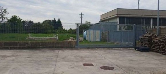 Lagerhaus in Villasanta, Italy 2393m², Nr. 359795 7