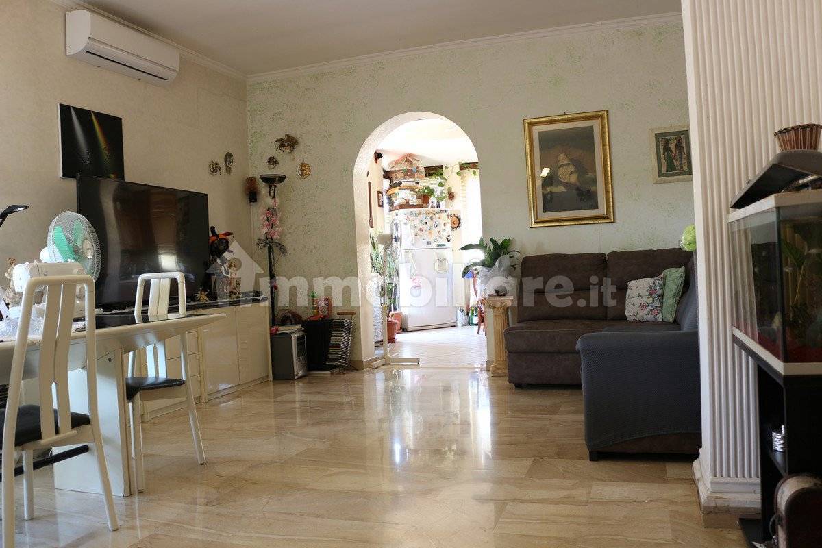 Apartamento T4 em Cisterna di Latina, Italy N.º 92408