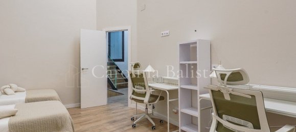 Apartamento de 3 dormitorios en Gràcia, Spain No. 134771 31