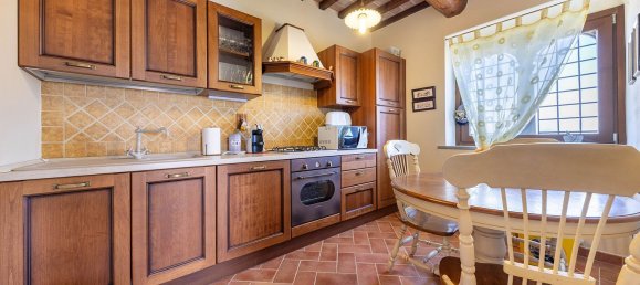 4 rooms Apartment in Castiglione del Lago, Italy No. 132353 5